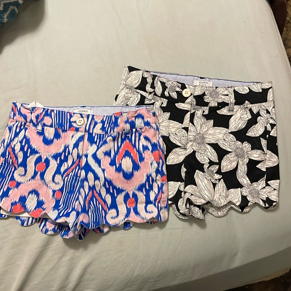 Crown and Ivy adjustable shorts